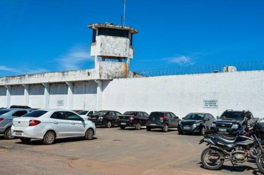Advogado é preso ao tentar entrar com maconha escondida em caneta na Penitenciária Central do Estado