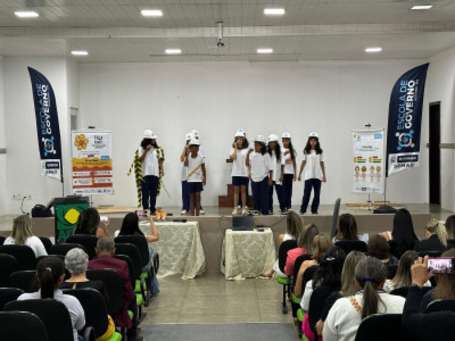 Sorriso sedia 9º Encontro Regional da ACETMT-Unificar sobre garantia dos direitos das crianças e adolescentes